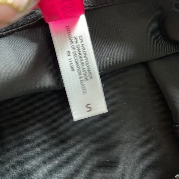 Sassybax Black Slimming Slip v neck size small - Picture 7 of 7